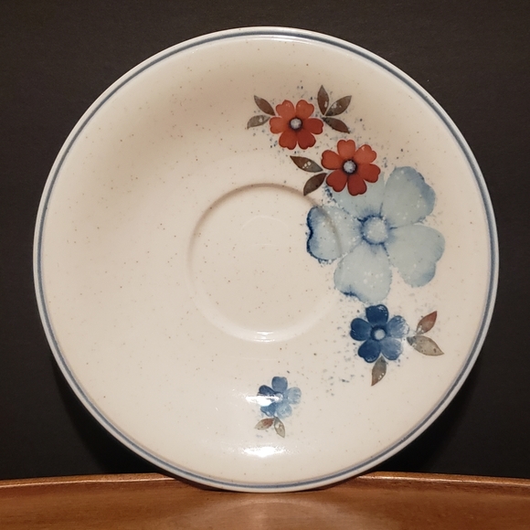 Noritake Versatone Glimmer Cups and Saucers set of 2 - Picture 5 of 9